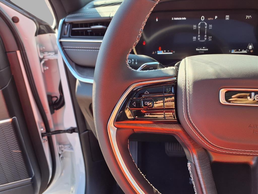 new 2025 Jeep Grand Cherokee L car, priced at $58,359