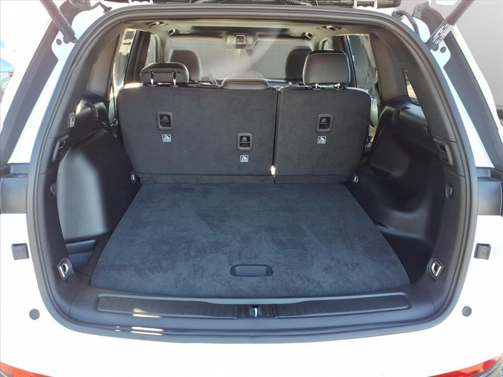 new 2025 Jeep Grand Cherokee car, priced at $39,875