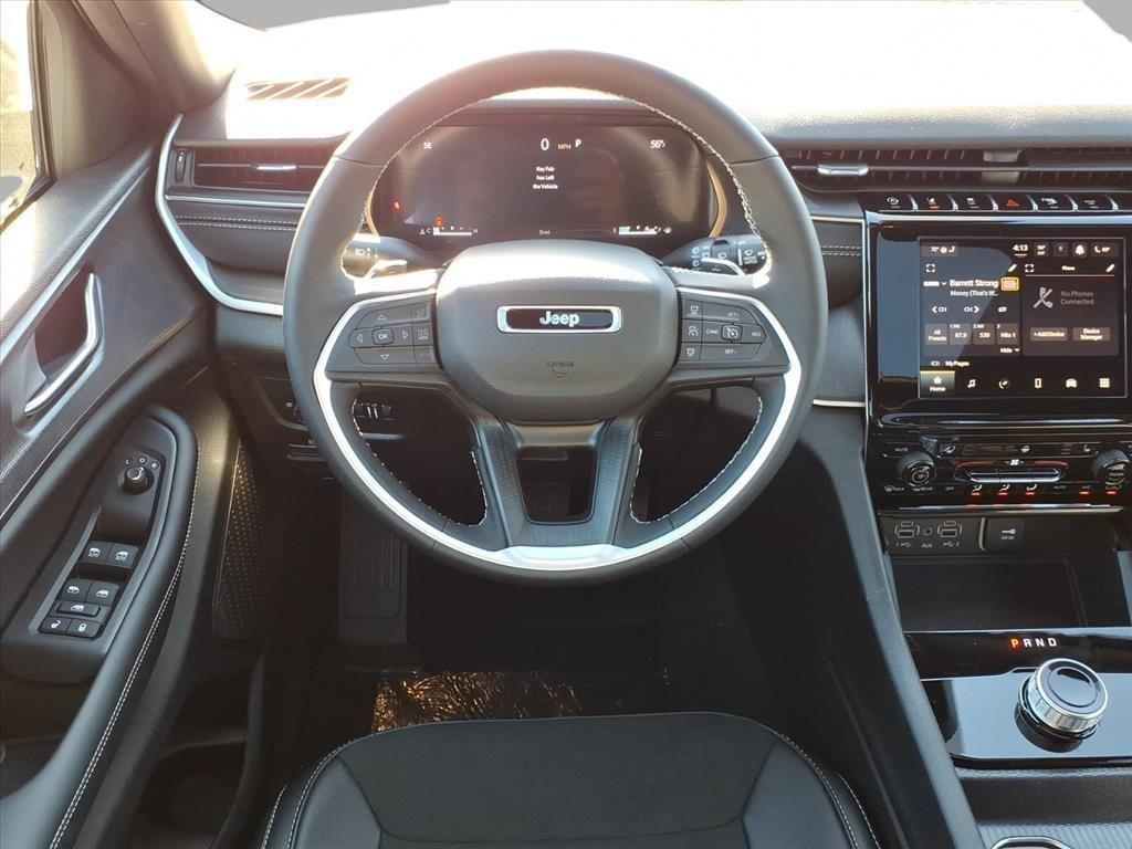 new 2025 Jeep Grand Cherokee car, priced at $39,875