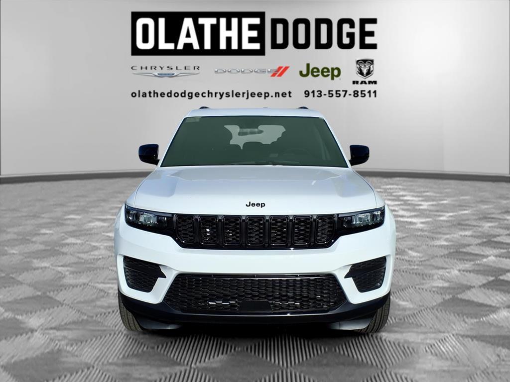 new 2025 Jeep Grand Cherokee car, priced at $39,875