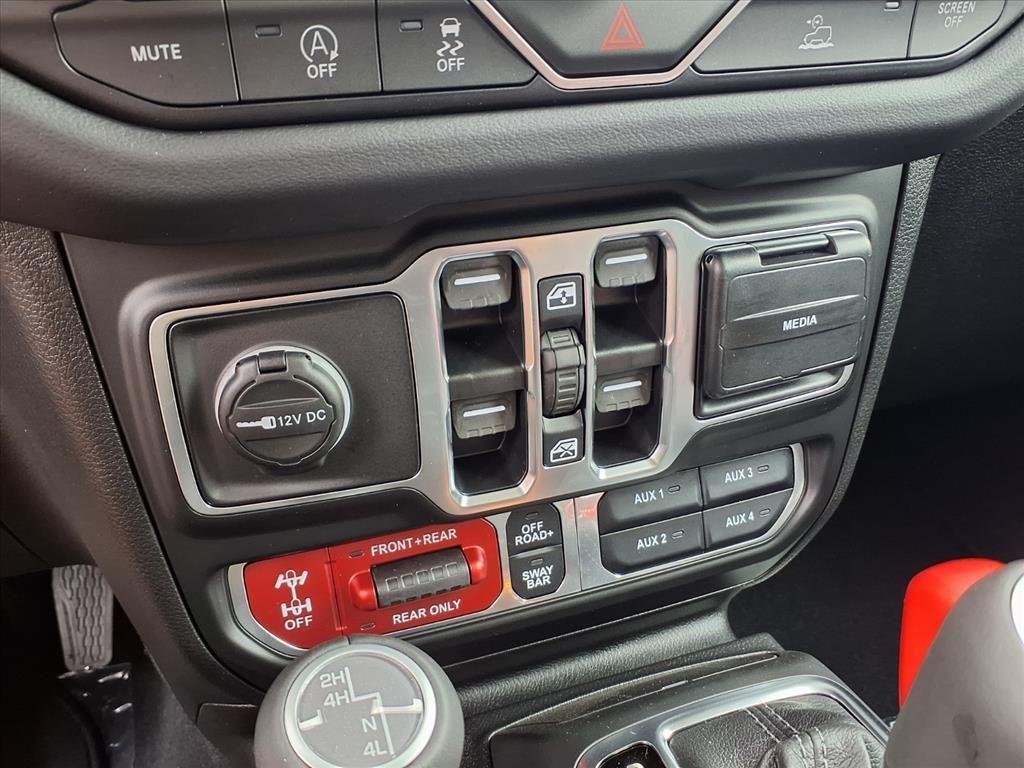 new 2025 Jeep Wrangler car, priced at $52,996