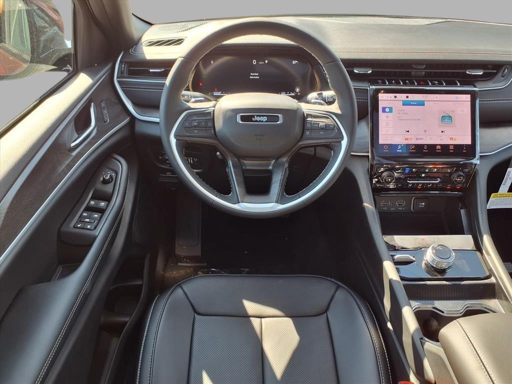 new 2025 Jeep Grand Cherokee car, priced at $47,609