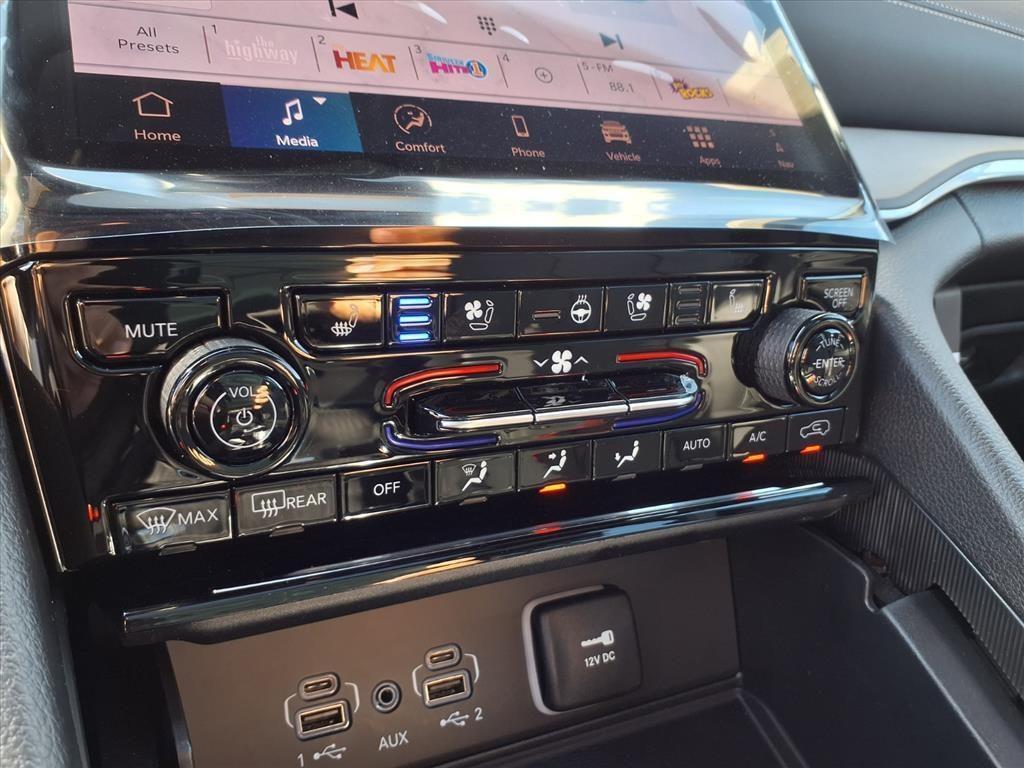 new 2025 Jeep Grand Cherokee car, priced at $47,609