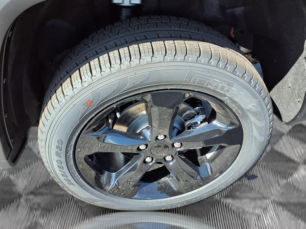 new 2025 Jeep Grand Cherokee car, priced at $47,609