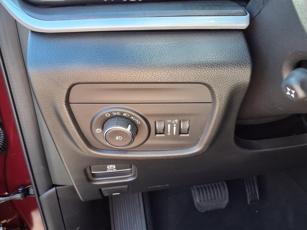 new 2025 Jeep Grand Cherokee car, priced at $47,609