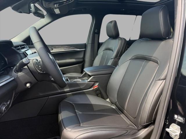 new 2025 Jeep Grand Cherokee car, priced at $50,168