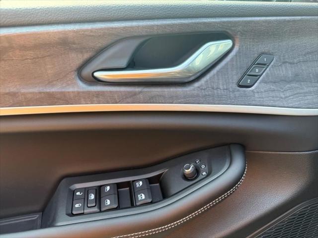 new 2025 Jeep Grand Cherokee car, priced at $50,168