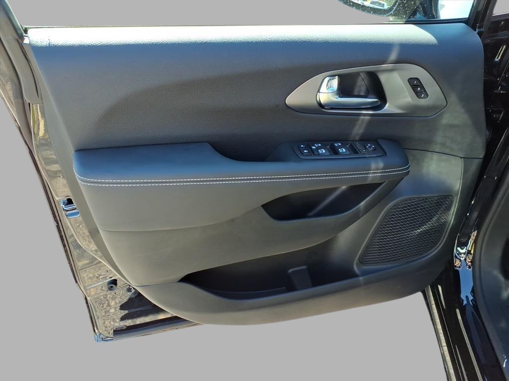 new 2026 Chrysler Pacifica car, priced at $44,932