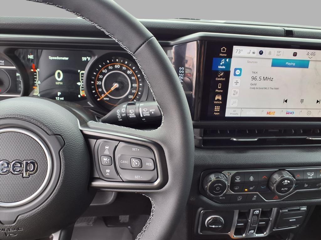 new 2025 Jeep Wrangler car, priced at $45,097