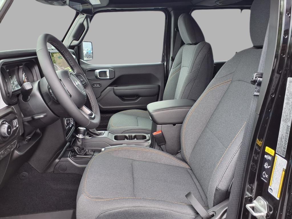 new 2025 Jeep Wrangler car, priced at $45,097