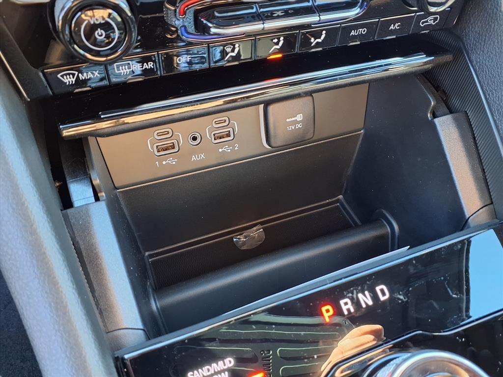 new 2025 Jeep Grand Cherokee L car, priced at $49,859