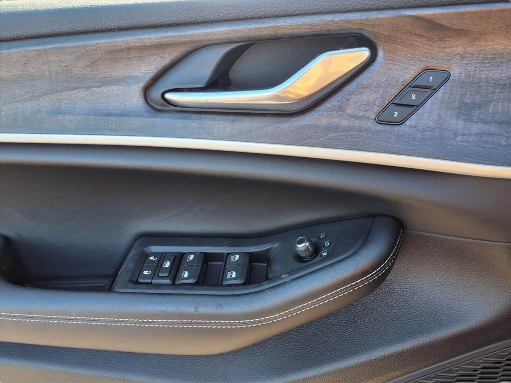 new 2025 Jeep Grand Cherokee L car, priced at $49,859