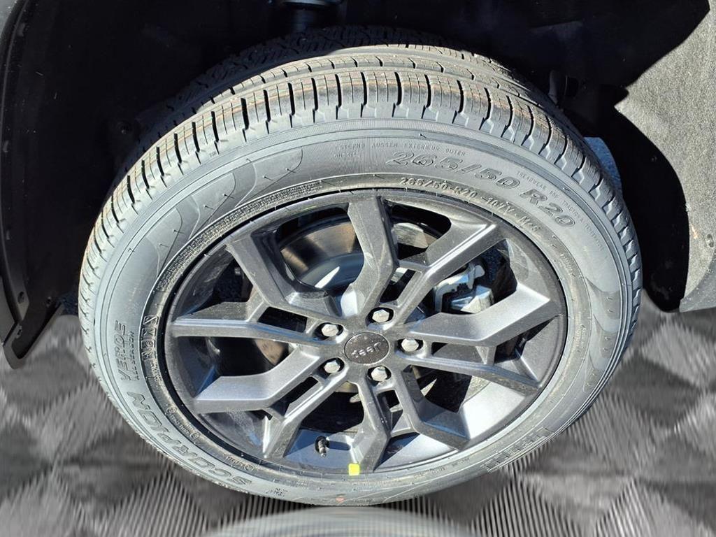 new 2025 Jeep Grand Cherokee L car, priced at $49,859