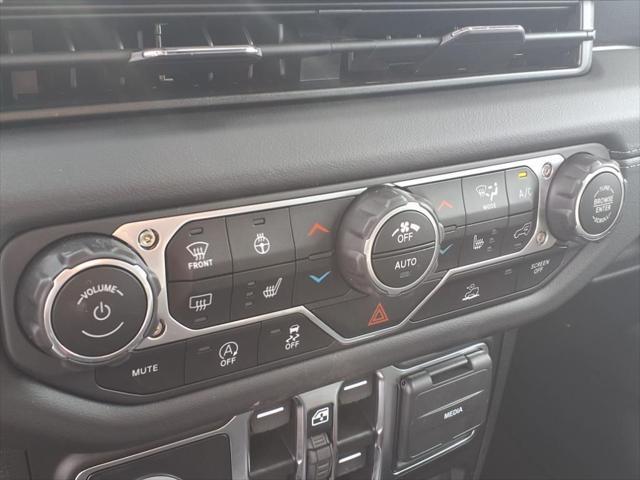 new 2025 Jeep Gladiator car, priced at $44,612
