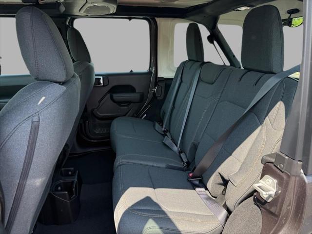 new 2025 Jeep Wrangler car, priced at $39,397