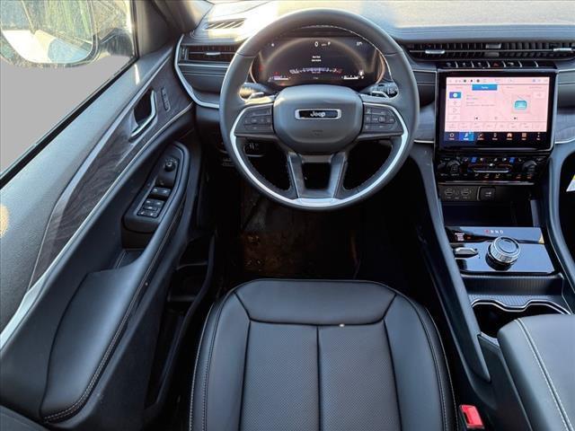 new 2025 Jeep Grand Cherokee car, priced at $46,800