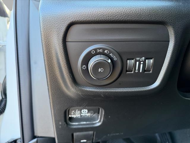new 2025 Jeep Grand Cherokee car, priced at $46,800