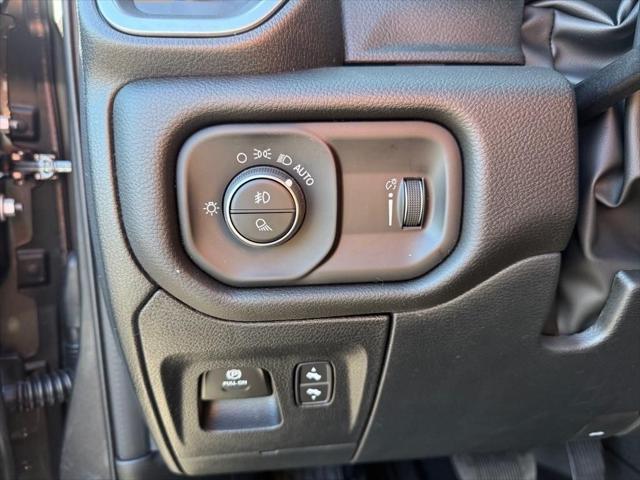 new 2025 Ram 1500 car, priced at $47,158