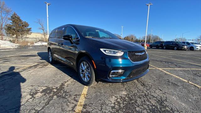 new 2025 Chrysler Pacifica car, priced at $48,660