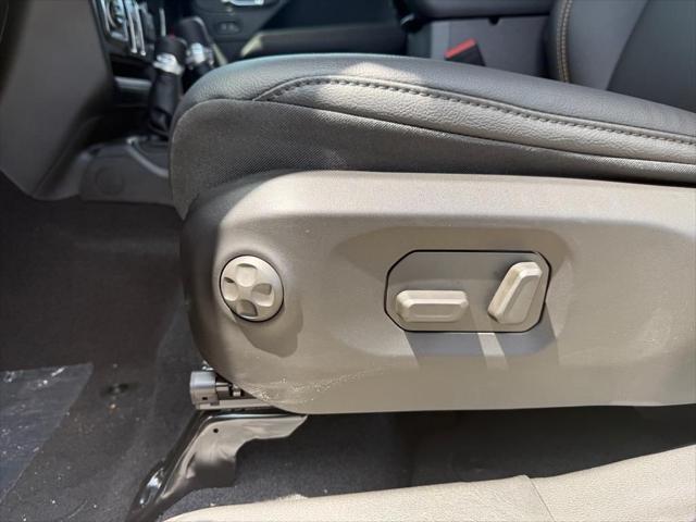new 2025 Jeep Gladiator car, priced at $41,150