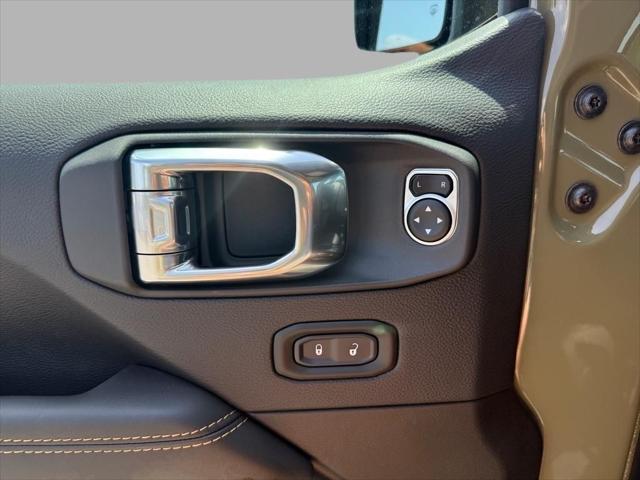 new 2025 Jeep Gladiator car, priced at $41,150