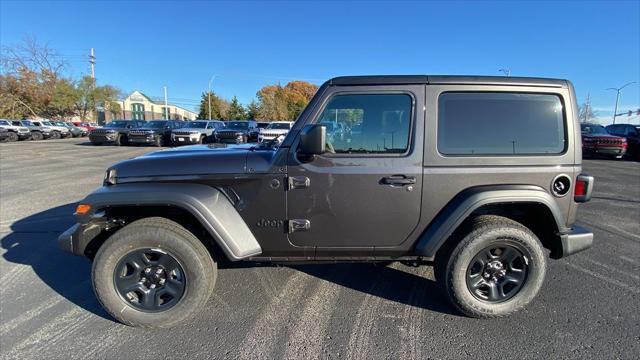 new 2025 Jeep Wrangler car, priced at $39,475