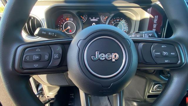 new 2025 Jeep Wrangler car, priced at $39,475