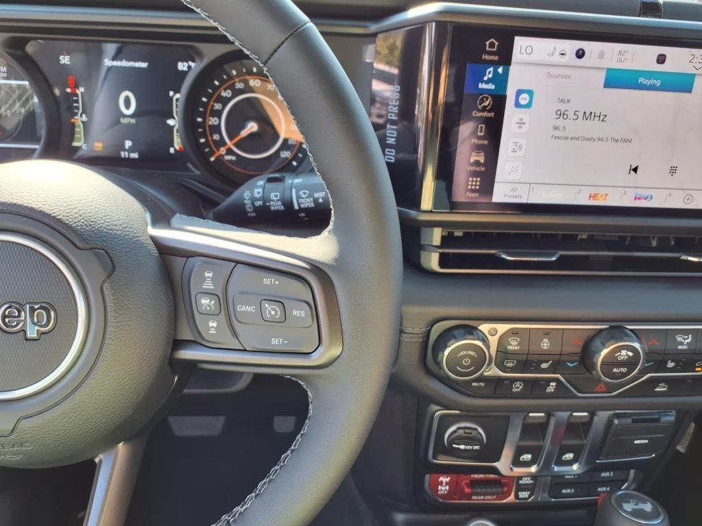 new 2025 Jeep Wrangler car, priced at $49,628