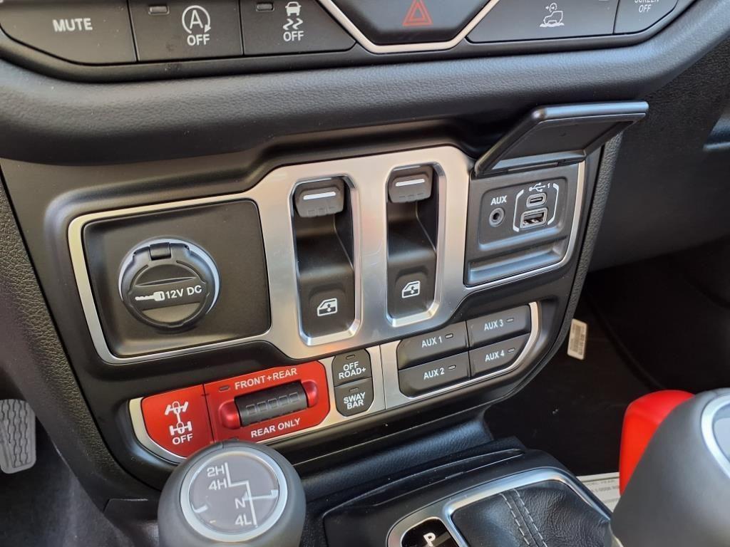 new 2025 Jeep Wrangler car, priced at $49,628