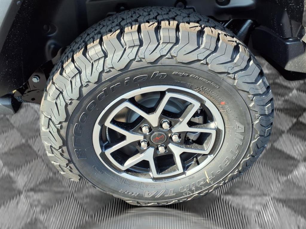 new 2025 Jeep Wrangler car, priced at $49,628