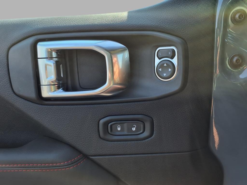 new 2025 Jeep Wrangler car, priced at $49,628