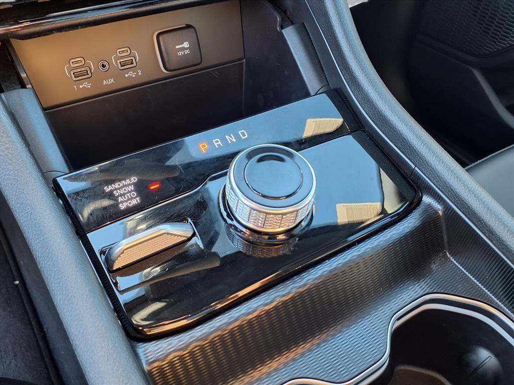 new 2025 Jeep Grand Cherokee car, priced at $42,873