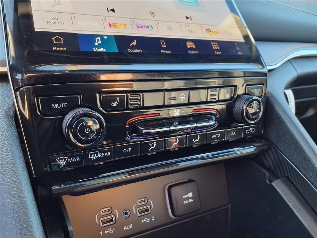 new 2025 Jeep Grand Cherokee car, priced at $42,873