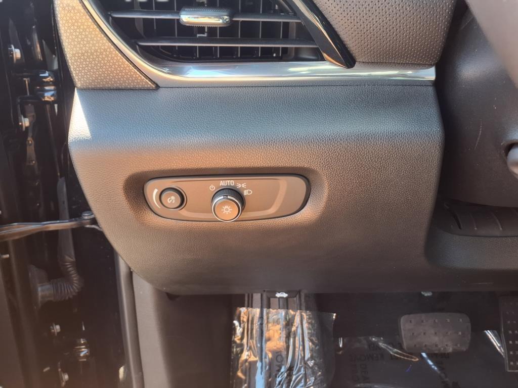 used 2022 Chevrolet Traverse car, priced at $34,550
