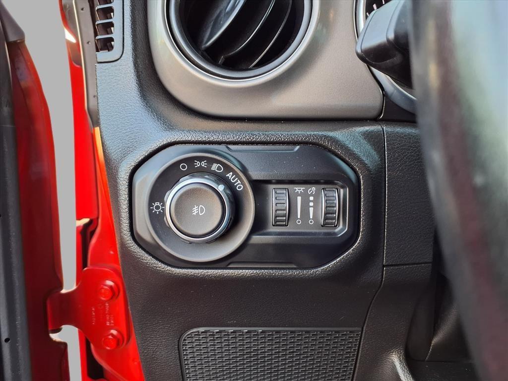 used 2022 Jeep Wrangler Unlimited car, priced at $31,495