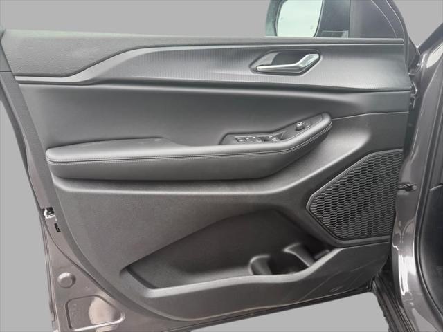 new 2025 Jeep Grand Cherokee L car, priced at $39,969