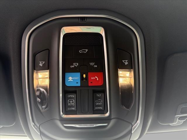 new 2025 Jeep Grand Cherokee car, priced at $37,500
