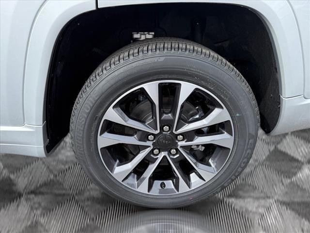 new 2025 Jeep Grand Cherokee L car, priced at $59,231