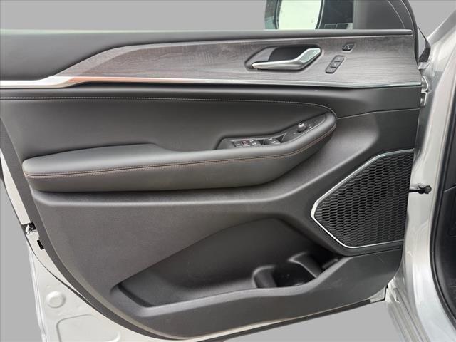 new 2025 Jeep Grand Cherokee L car, priced at $59,231