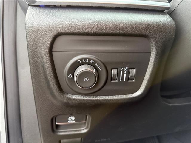 new 2025 Jeep Grand Cherokee L car, priced at $59,231