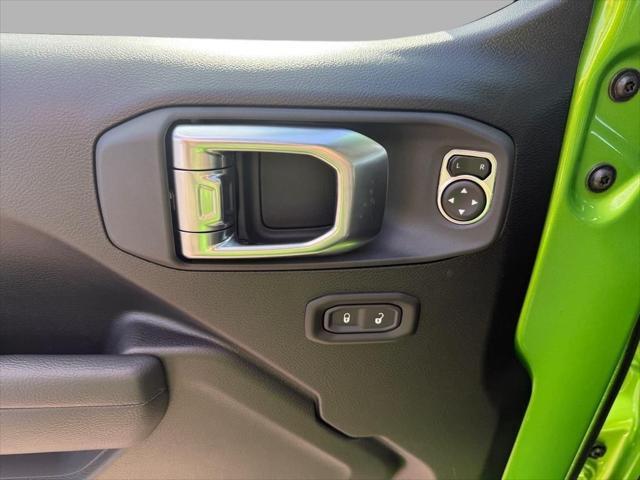 new 2025 Jeep Wrangler car, priced at $60,995