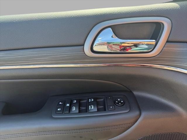 used 2019 Jeep Grand Cherokee car, priced at $25,400