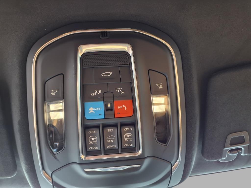new 2025 Jeep Grand Cherokee car, priced at $60,760