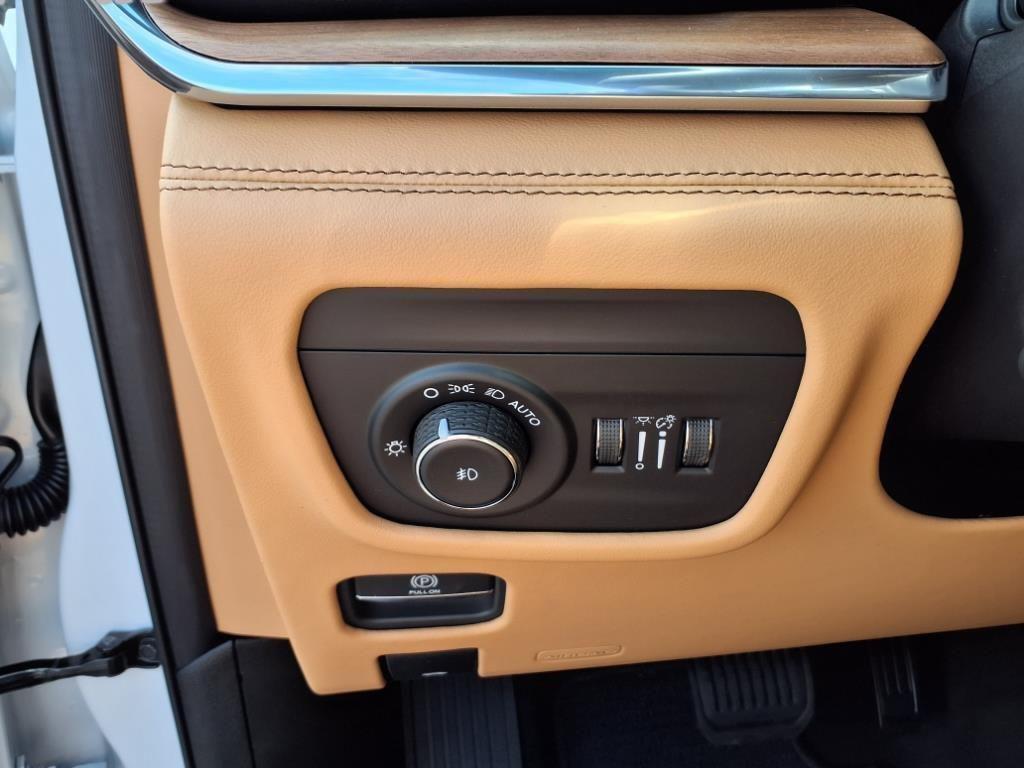 new 2025 Jeep Grand Cherokee car, priced at $60,760