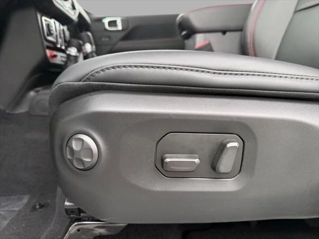 new 2025 Jeep Wrangler car, priced at $59,217