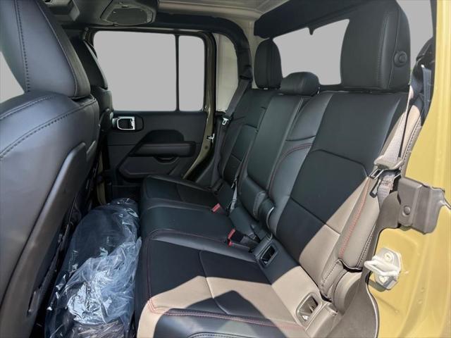 new 2025 Jeep Gladiator car, priced at $50,233