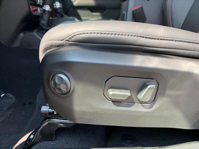 new 2025 Jeep Gladiator car, priced at $50,233