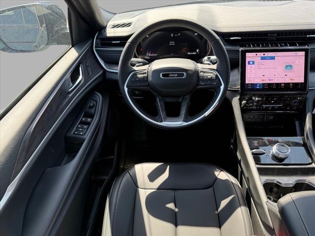 new 2025 Jeep Grand Cherokee car, priced at $47,572