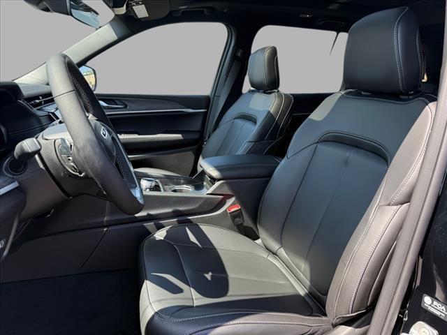 new 2025 Jeep Grand Cherokee car, priced at $47,572
