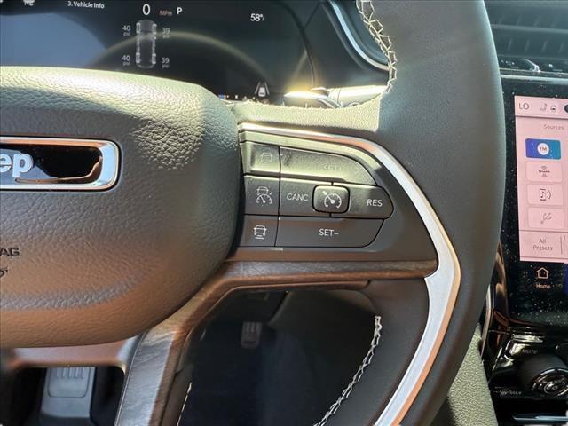 new 2025 Jeep Grand Cherokee car, priced at $47,572